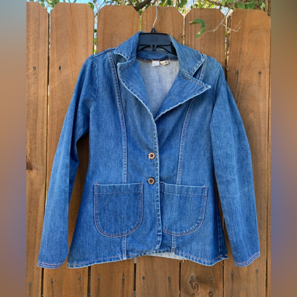 True vintage Sanforset denim jacket size Medium.